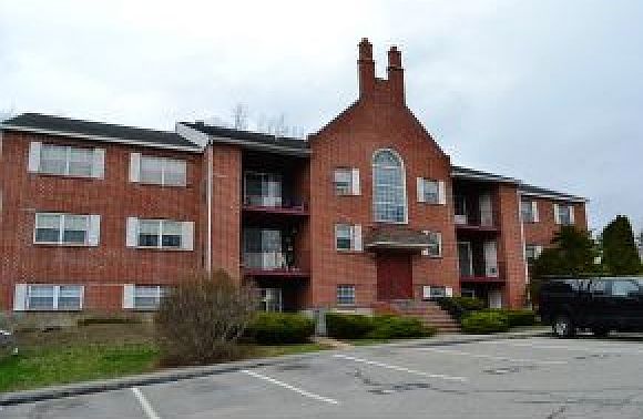 1st image of 8 Louisburg Sq APT 9
