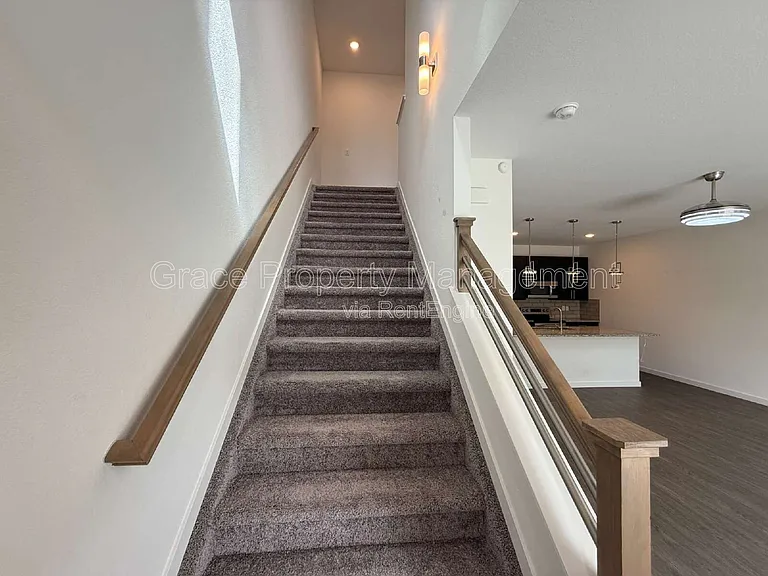 6387 Moore Ct — Photo 11