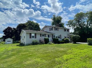 10 Richard St, Essex Jct, VT 05452