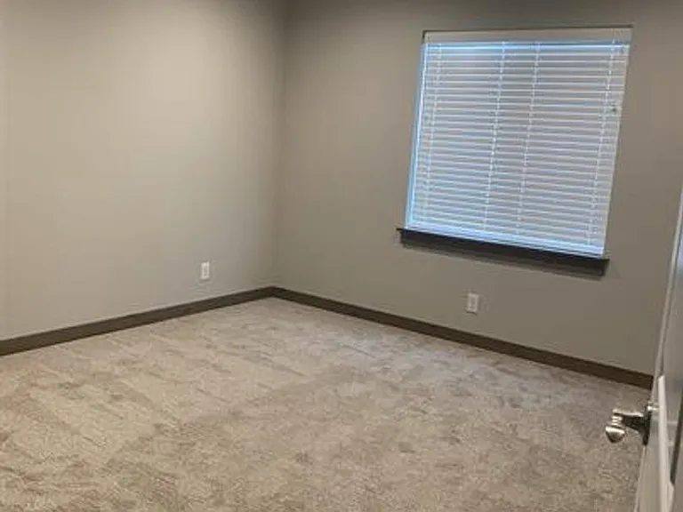 1313 Fozzie Ln — Photo 14