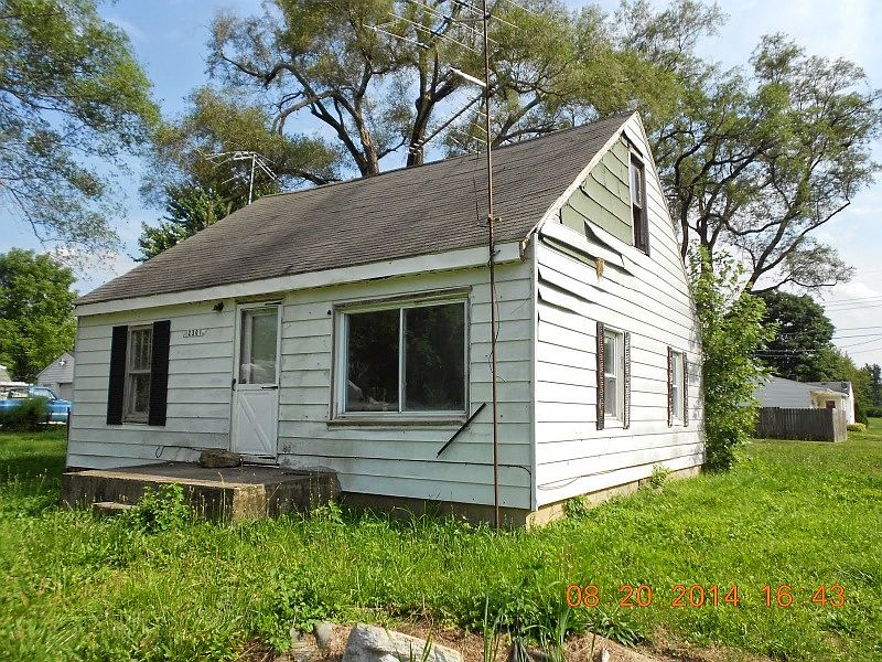 1st image of 2301 E Yale Ave