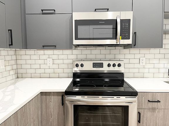 3rd image of 2700 E Auburn St #B5