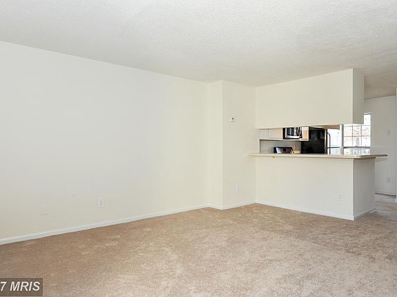 5th image of 6536 Morning Glen Ct