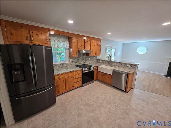 5th image of 2001 Deer Meadow Ln