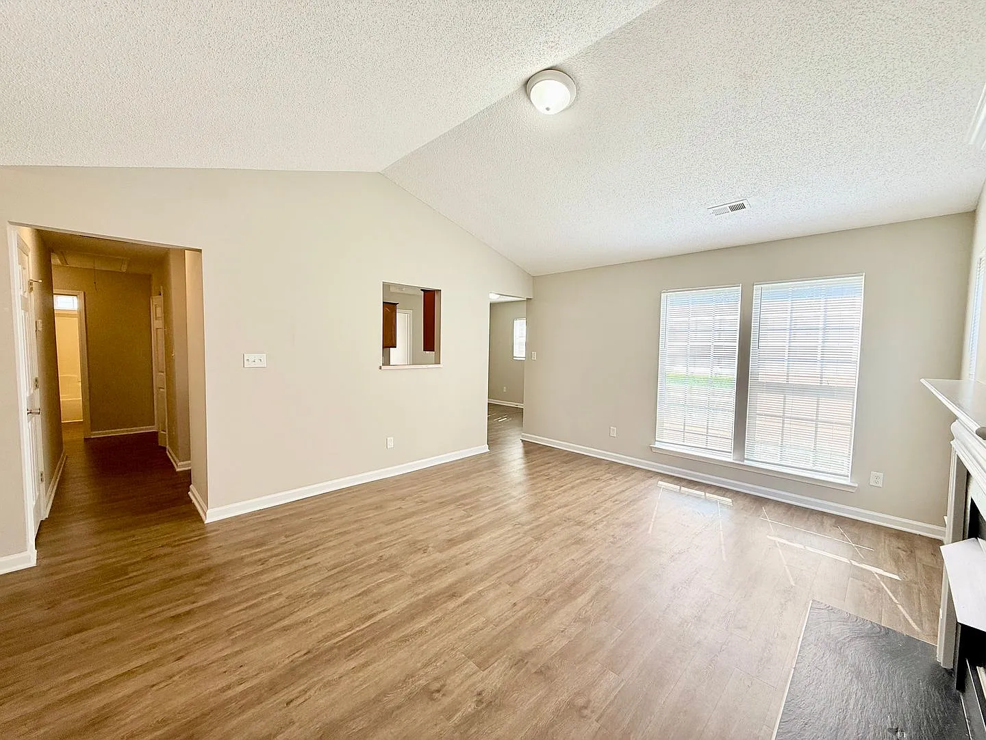 Oakdale Green Drive 1706 — Photo 3