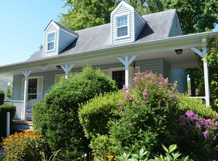 5657 Roundtree Dr, Woodbridge, VA 22193