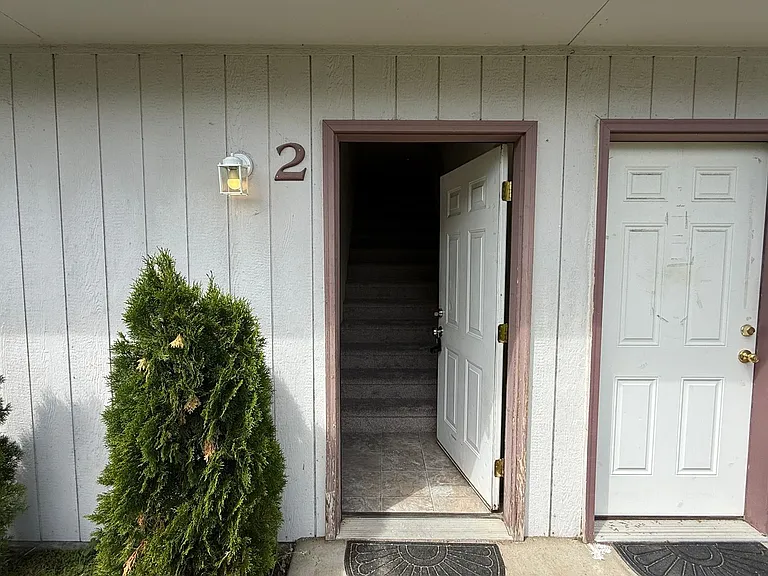 1813 E 3rd Ave — Photo 15