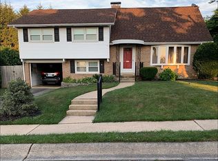 2400 Lasalle Dr, Reading, PA 19609
