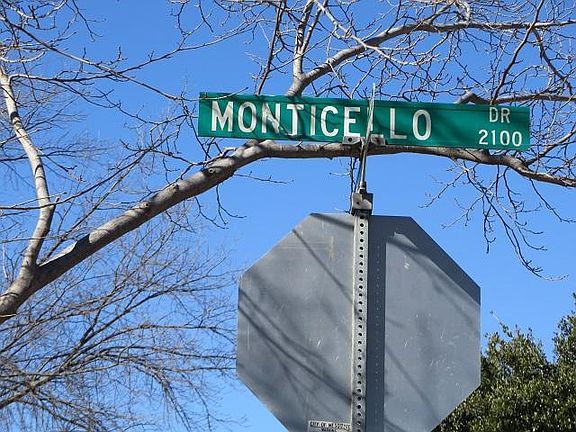 3rd image of 2120 Monticello Dr