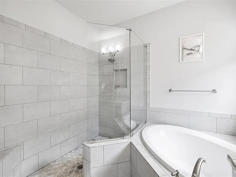 8029 Clementine Ln — Photo 30