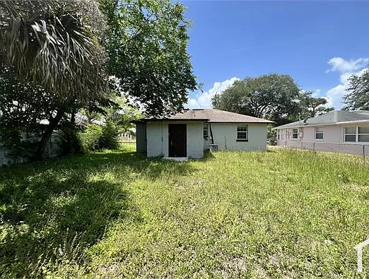 925 School St — Photo 13