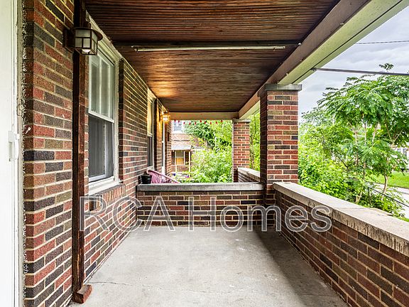 3rd image of 1046 E Bradbury Ave