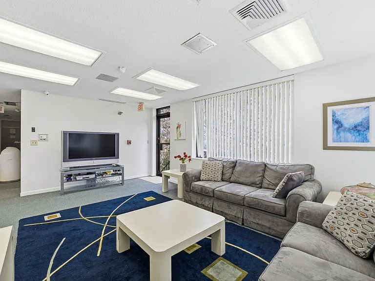 1006 Paradise Rd #3R — Photo 31