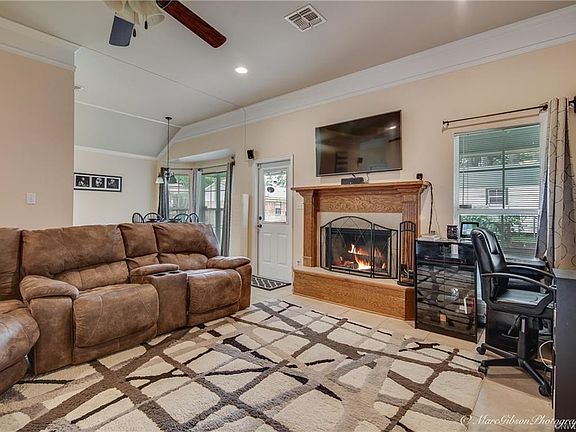 4th image of 9344 Crooked Creek Dr