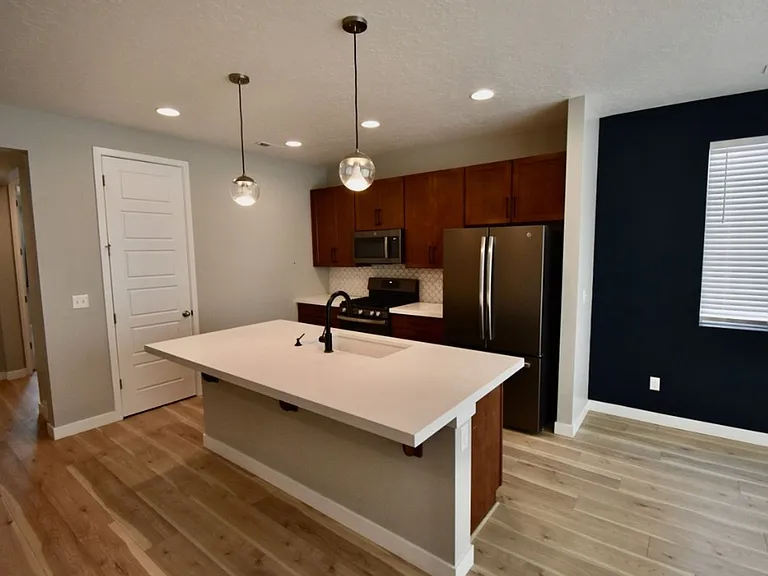 968 W Spruce Willow Way — Photo 2