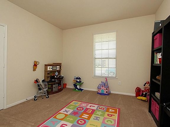 5th image of 15519 Huddleston Dr