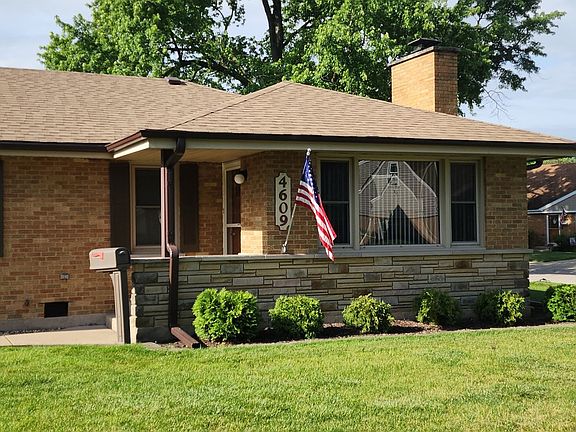 2nd image of 4609 W 115th Pl