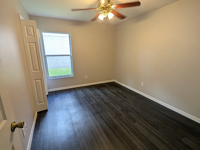 4223 Donnington Dr — Photo 11