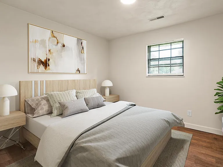 Green Door Apartments — Photo 76