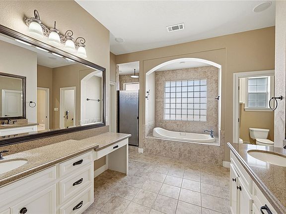 5th image of 5203 Sycamore Hills Ct