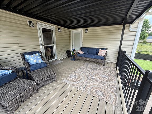 4th image of 109 Whitehall Ln