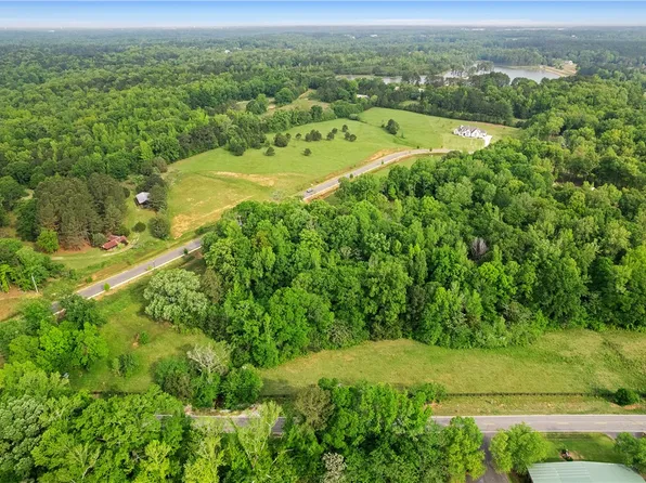 4040 Glenwood Ct, Auburn, AL 36830