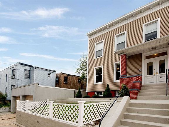 2nd image of 435 Wayne St