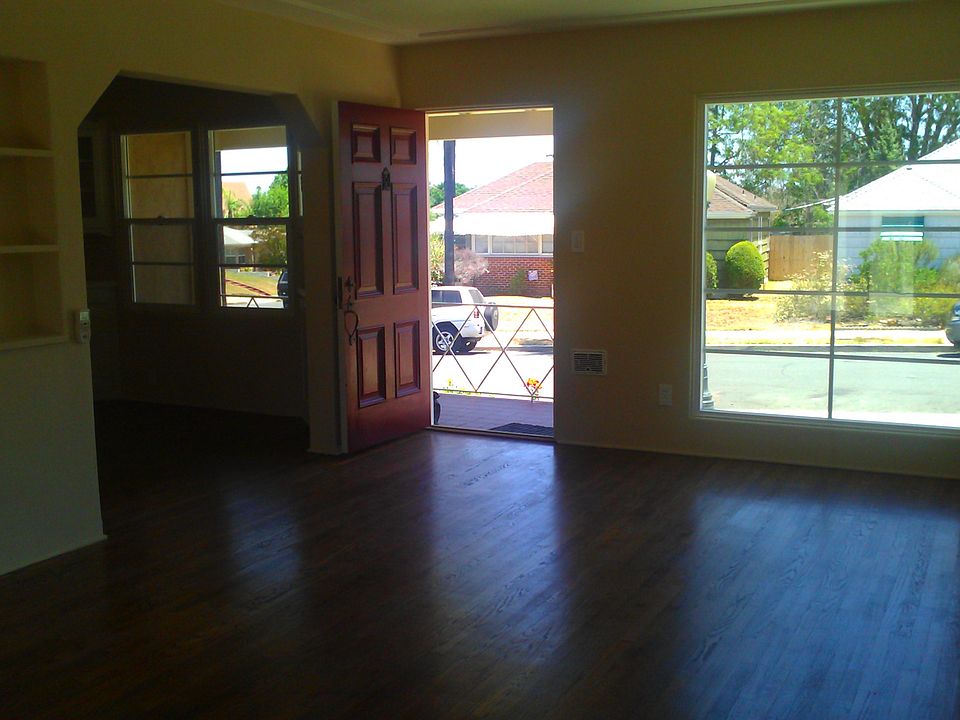1st image of 4782 Lenore Dr