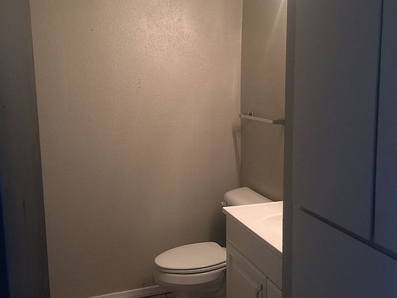 3rd image of 1905 W Morton St