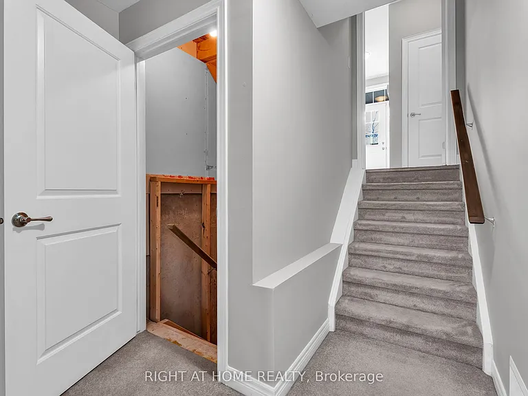 1030 Oakcrossing Gate #16 — Photo 27