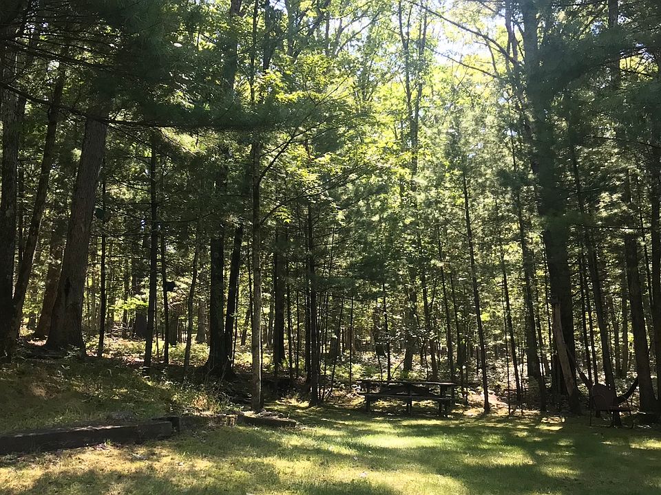 2nd image of 114 Creek Rd