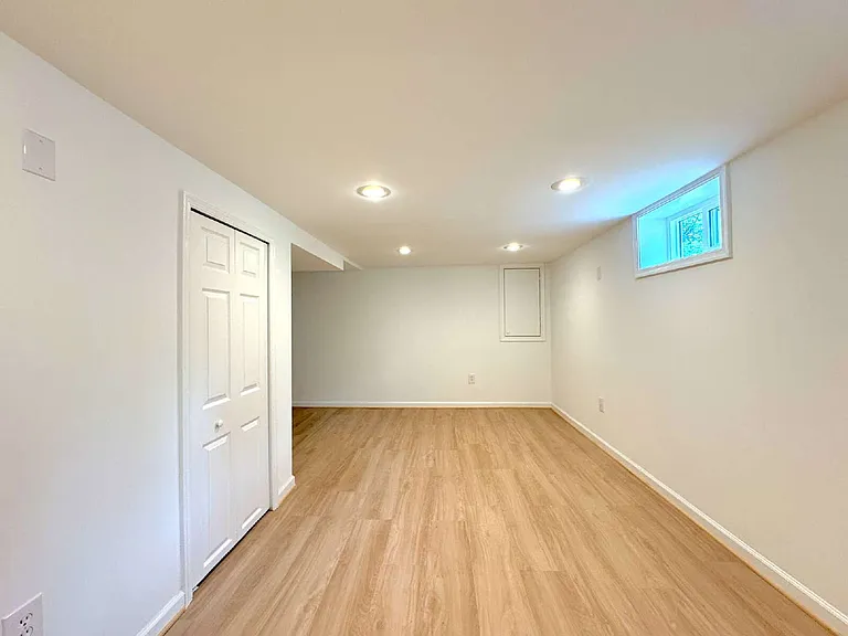 5700 Fenwick Dr — Photo 19