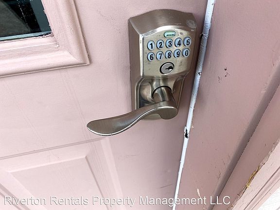 4th image of 807 Independence Dr APT 3