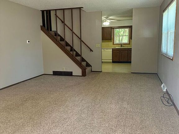 3rd image of 1607 Maiden Ln