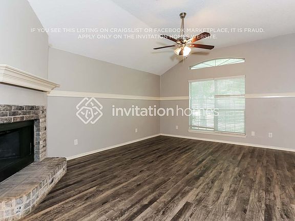 3rd image of 921 Wyndham Pl