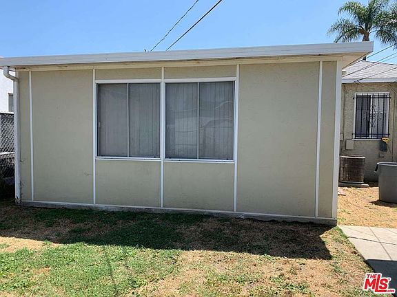 5th image of 1313 S Poinsettia Ave