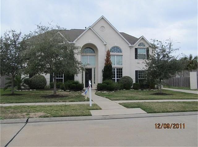 1st image of 5229 Pilgrim Oaks Ln