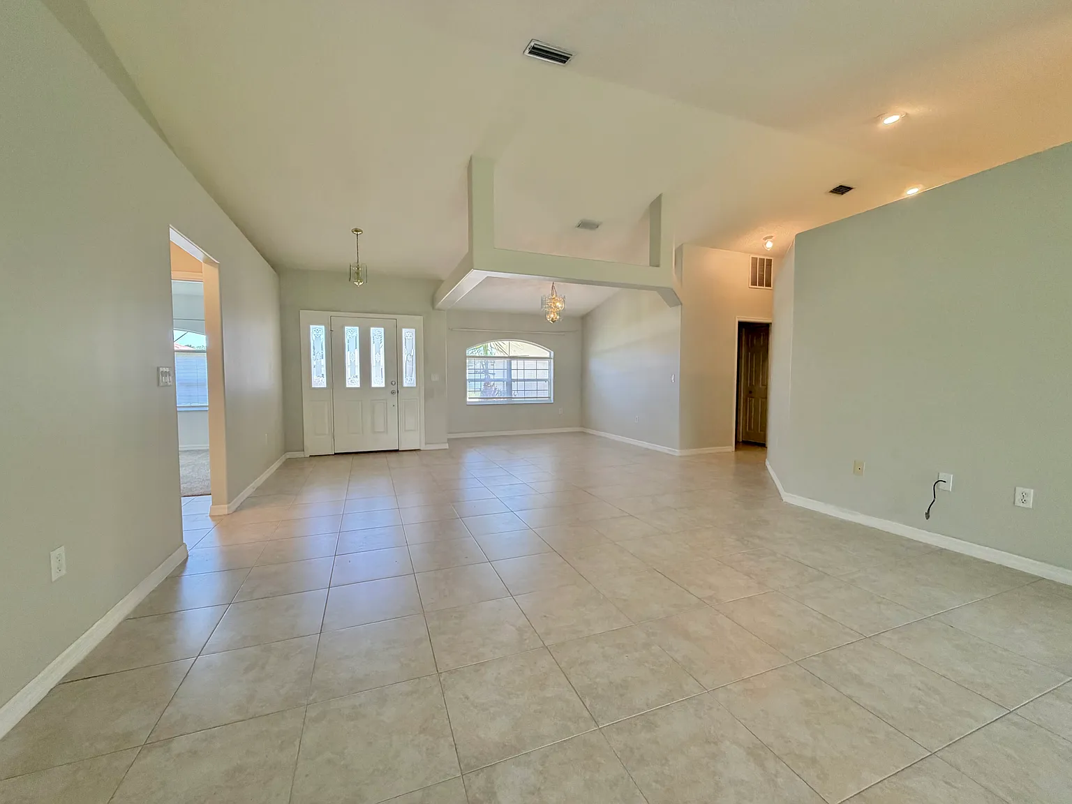 3 bed, 1644 sqft, $1,750 — Photo 3