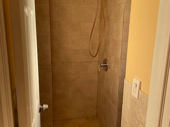 4th image of 4725 Beach 47th St APT 3