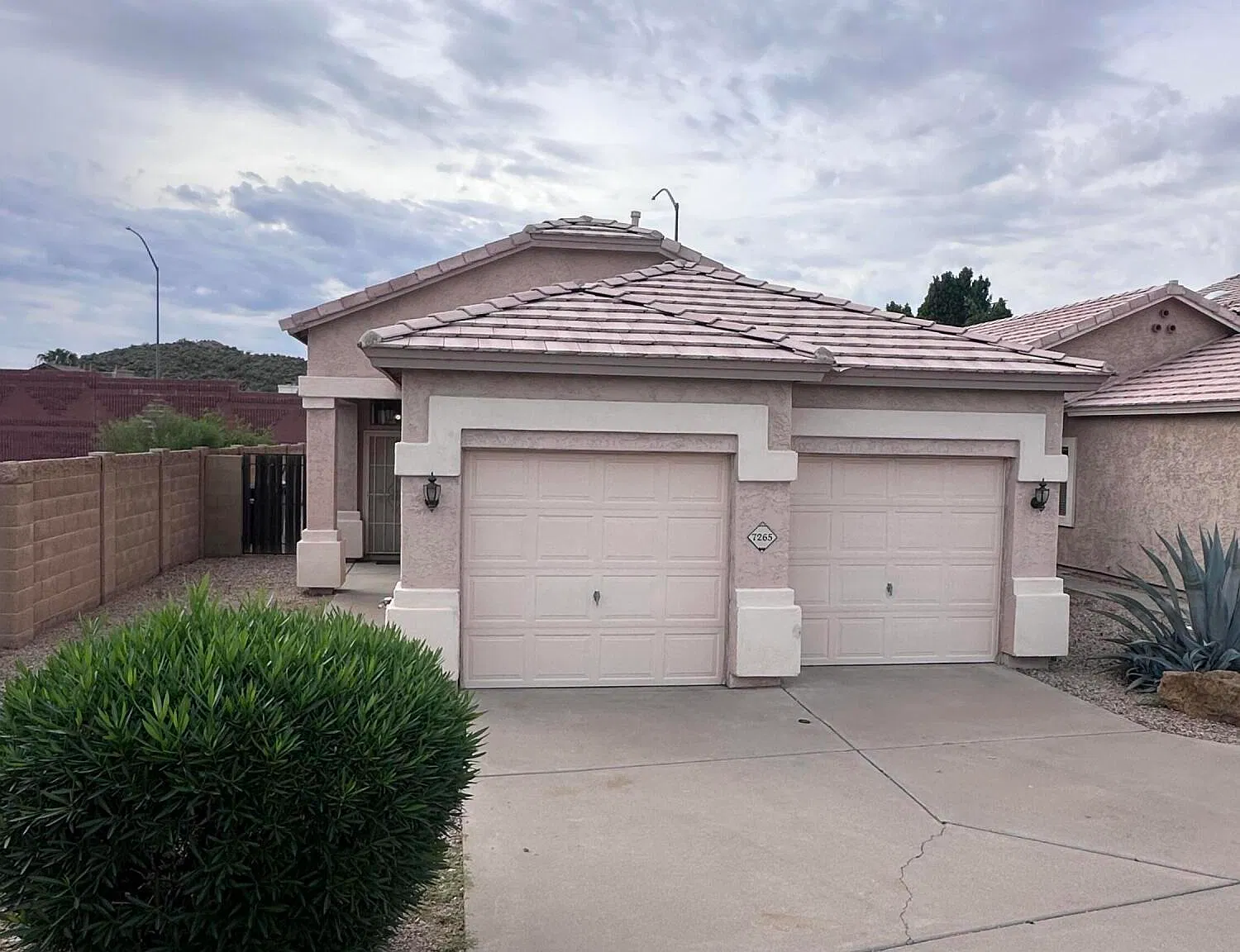 3 bed, 2.0 bath, 1310 sqft, $2,000 — Photo 1