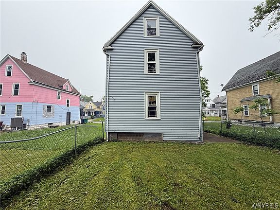 5th image of 495 Winslow Ave