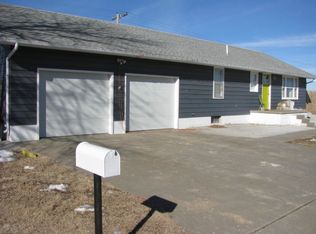 1217 Elm St, Victoria, KS 67671