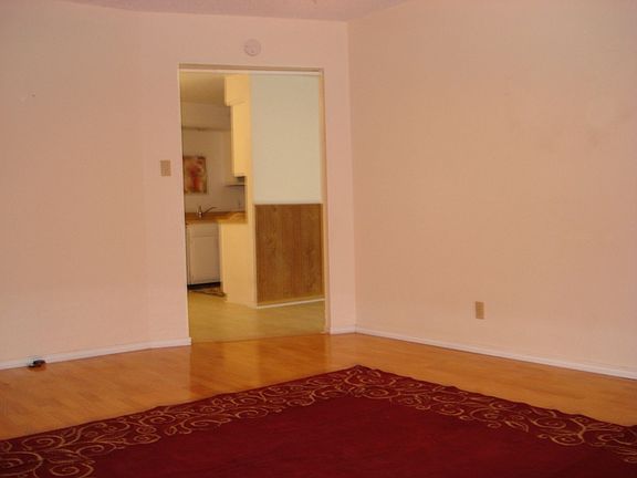 2nd image of 1709 Mourning Dove Cir