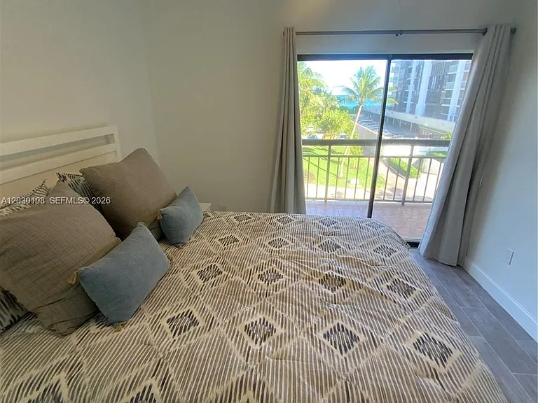 6444 Collins Ave #A6 — Photo 13