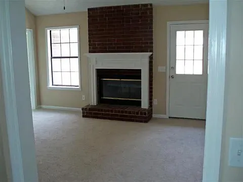 11 Kristen Ln — Photo 3