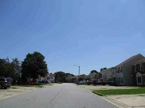 5th image of 3861 Buchanan Dr