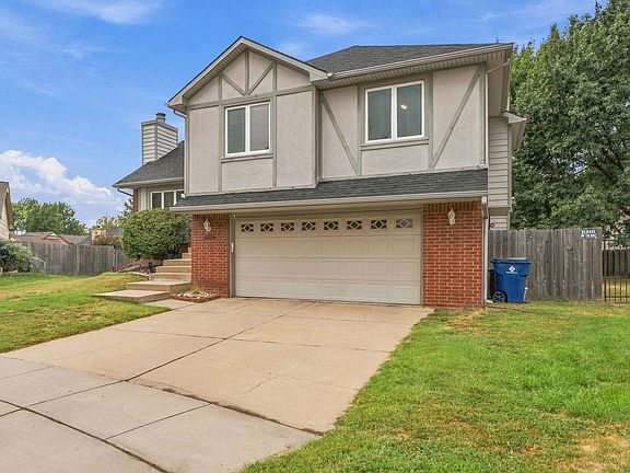 2nd image of 7814 W Barrington Cir