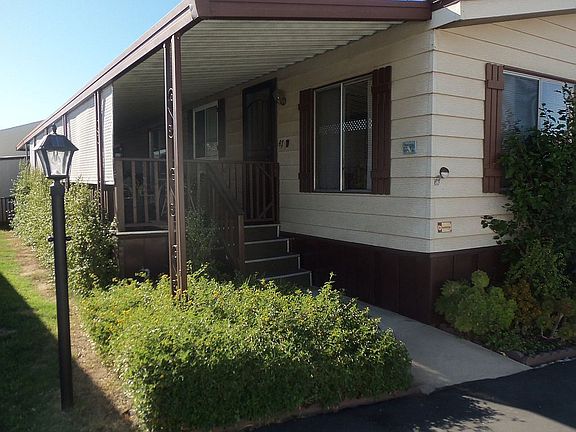 FRONT ENTRANCE/ DOOR