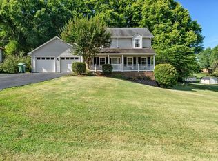 712 Tuscarora Dr, Blairs, VA 24540
