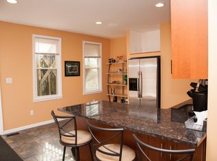 2701 Mission St #2, Pittsburgh, PA 15203